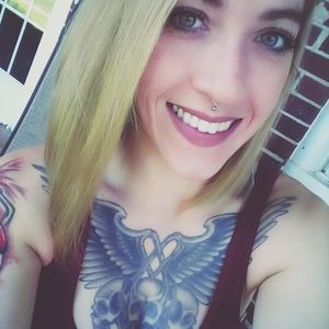 Meet your Posher, Christina